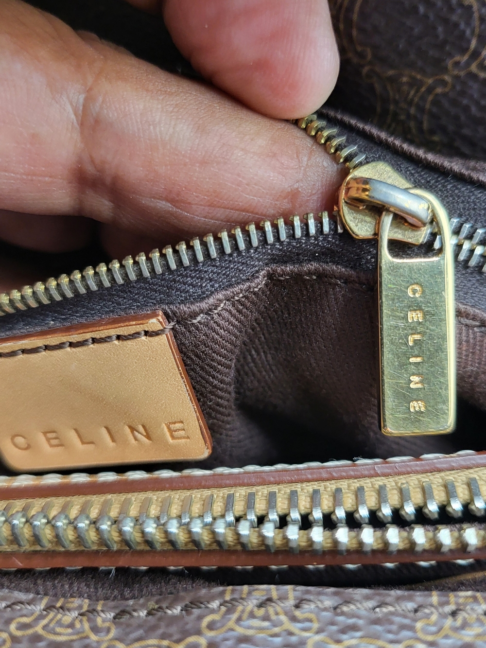 CÉLINE VINTAGE TRIOMPHE MACADAM SHOULDER BAG..AUTHENTIC.. - Picture 11 of 16
